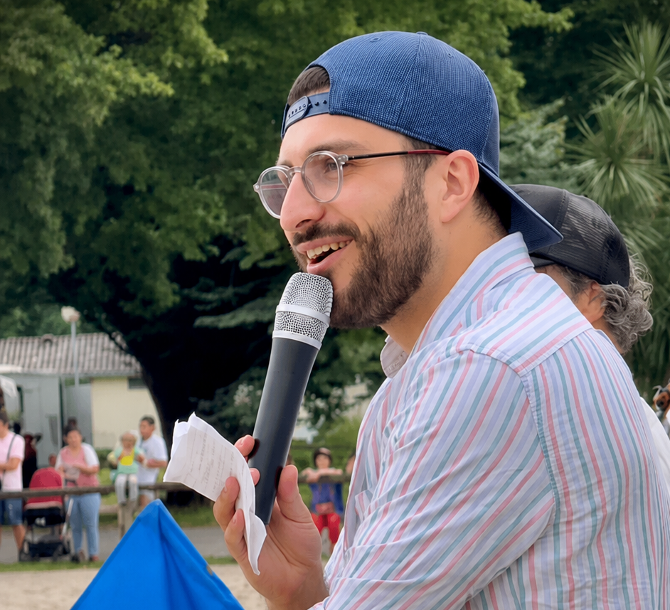 Speaker dans les sports équestres